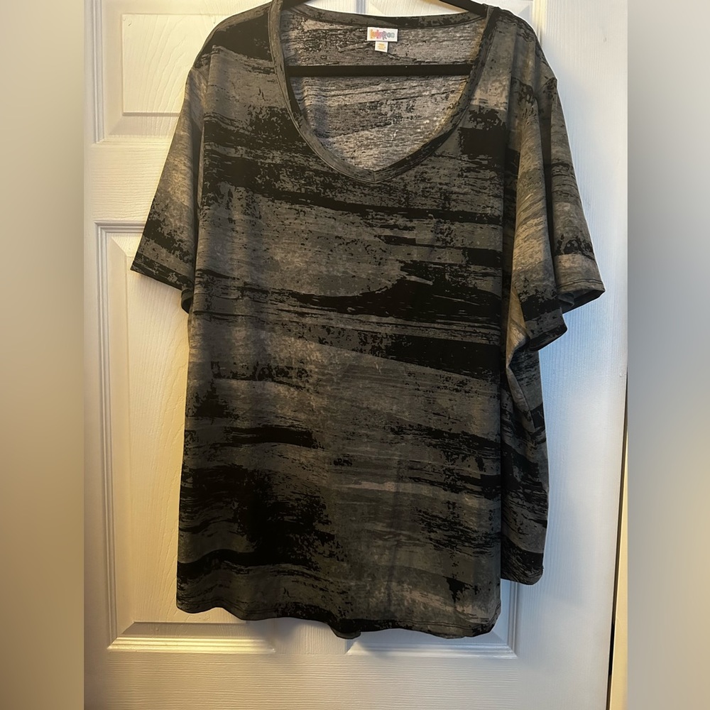 Lularoe Iris Tunic black and grey